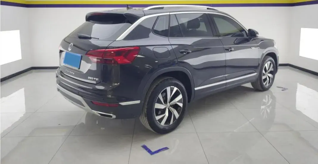 2022 VOLKSWAGEN TAYRON thumbnail 2