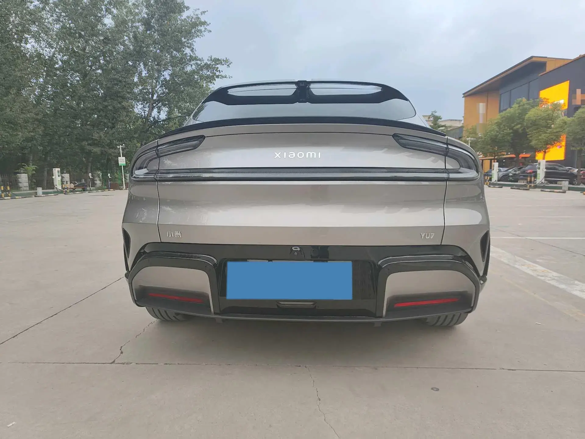 2025 MI YU7 thumbnail 3