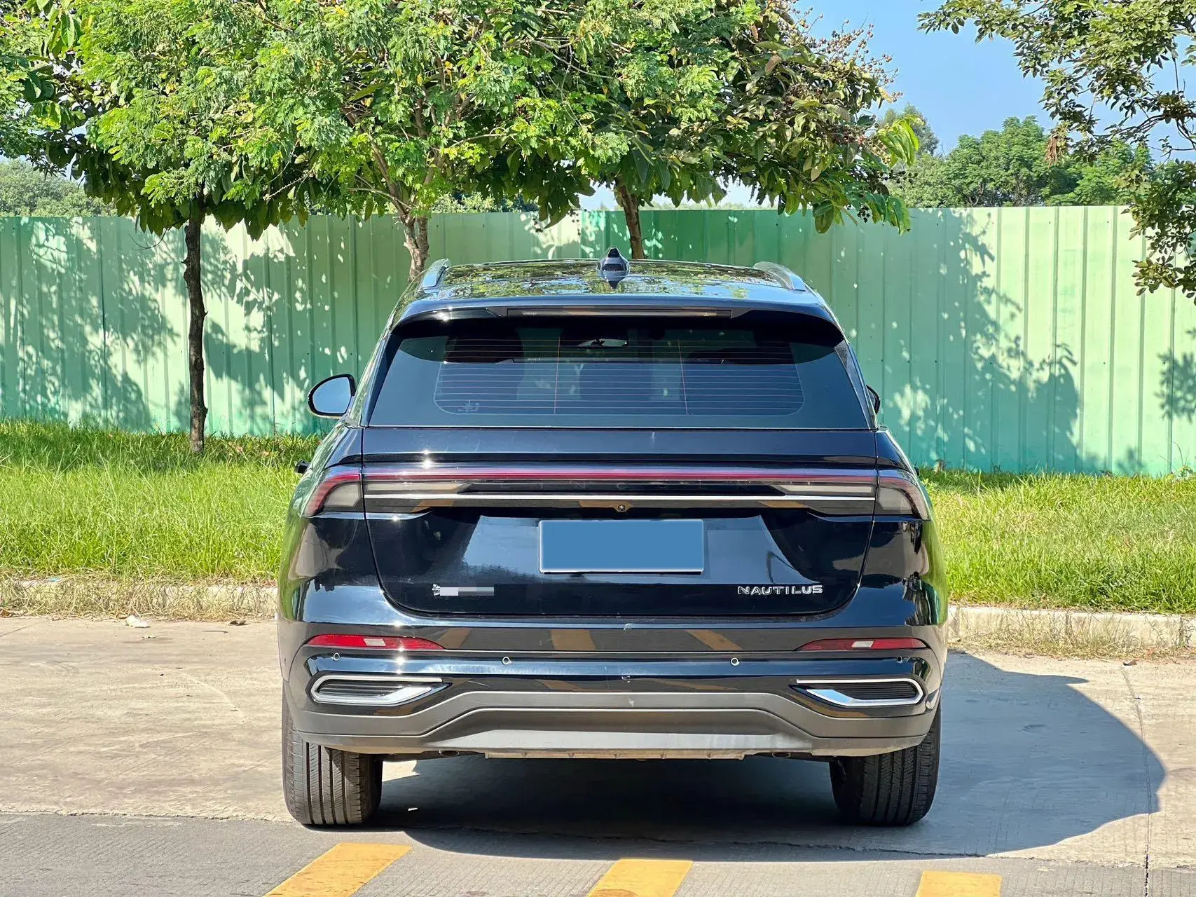 2023 LINCOLN NAUTILUS thumbnail 4