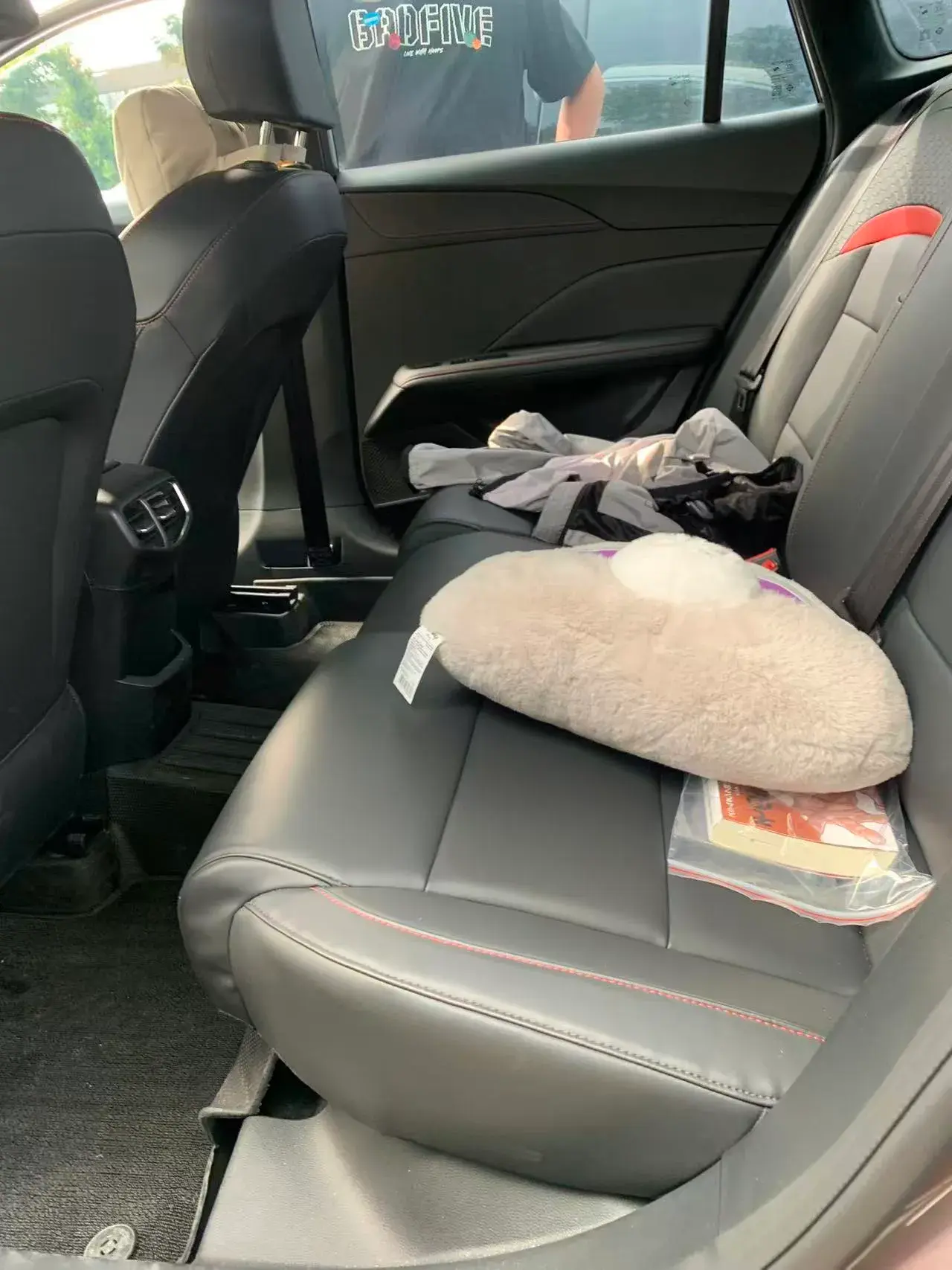 2025 MG 5 thumbnail 3