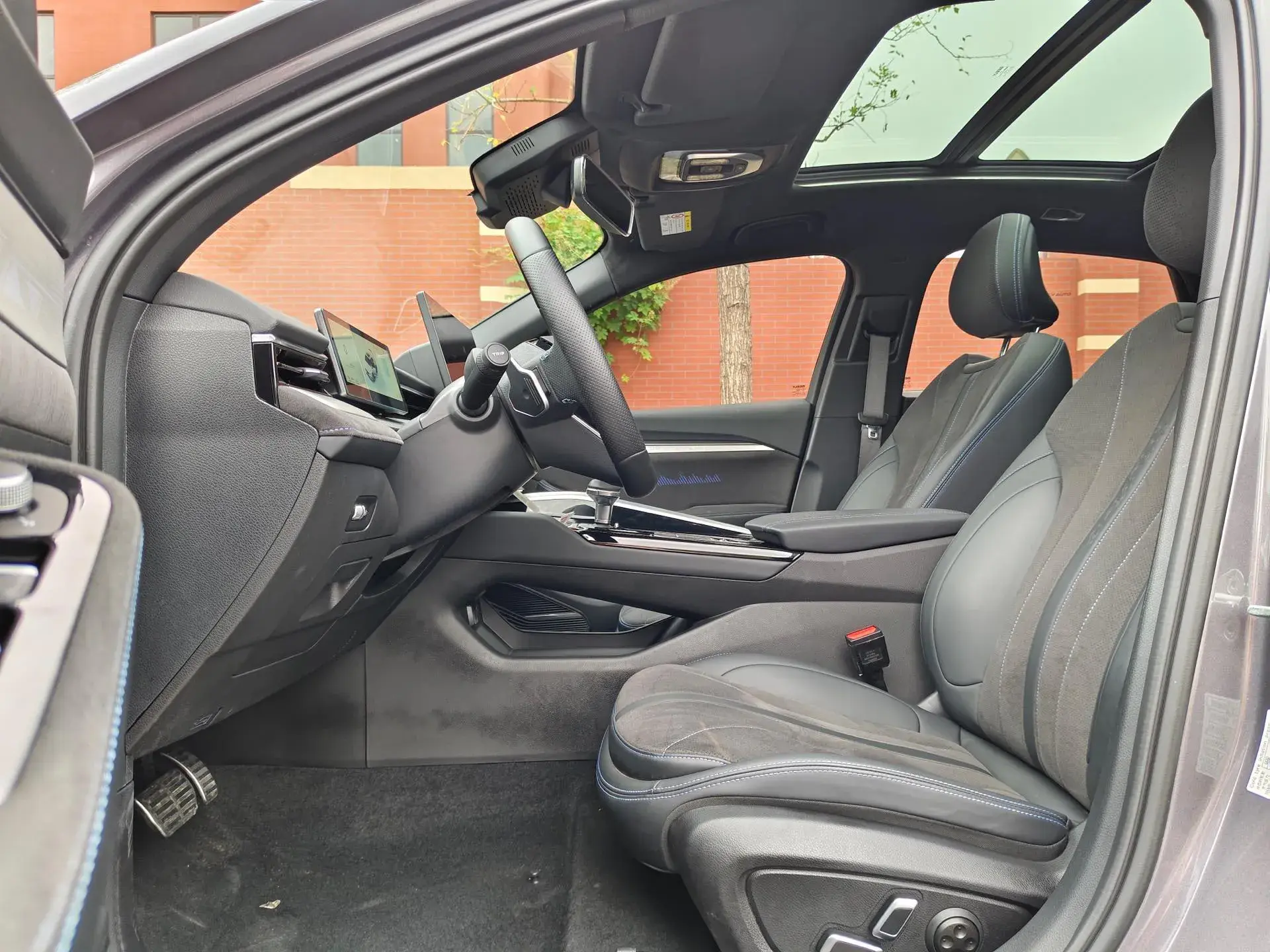 2025 GEELY PREFACE thumbnail 4