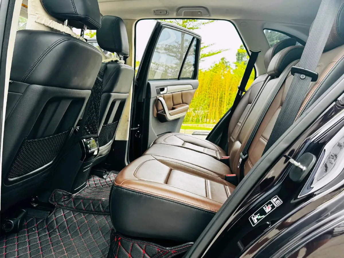 2017 Haval H8 2.0T 190HP L4 8AT,autocango,china used car exporter,china ev exporter,chinese used car exporter,chinese used ev exporter