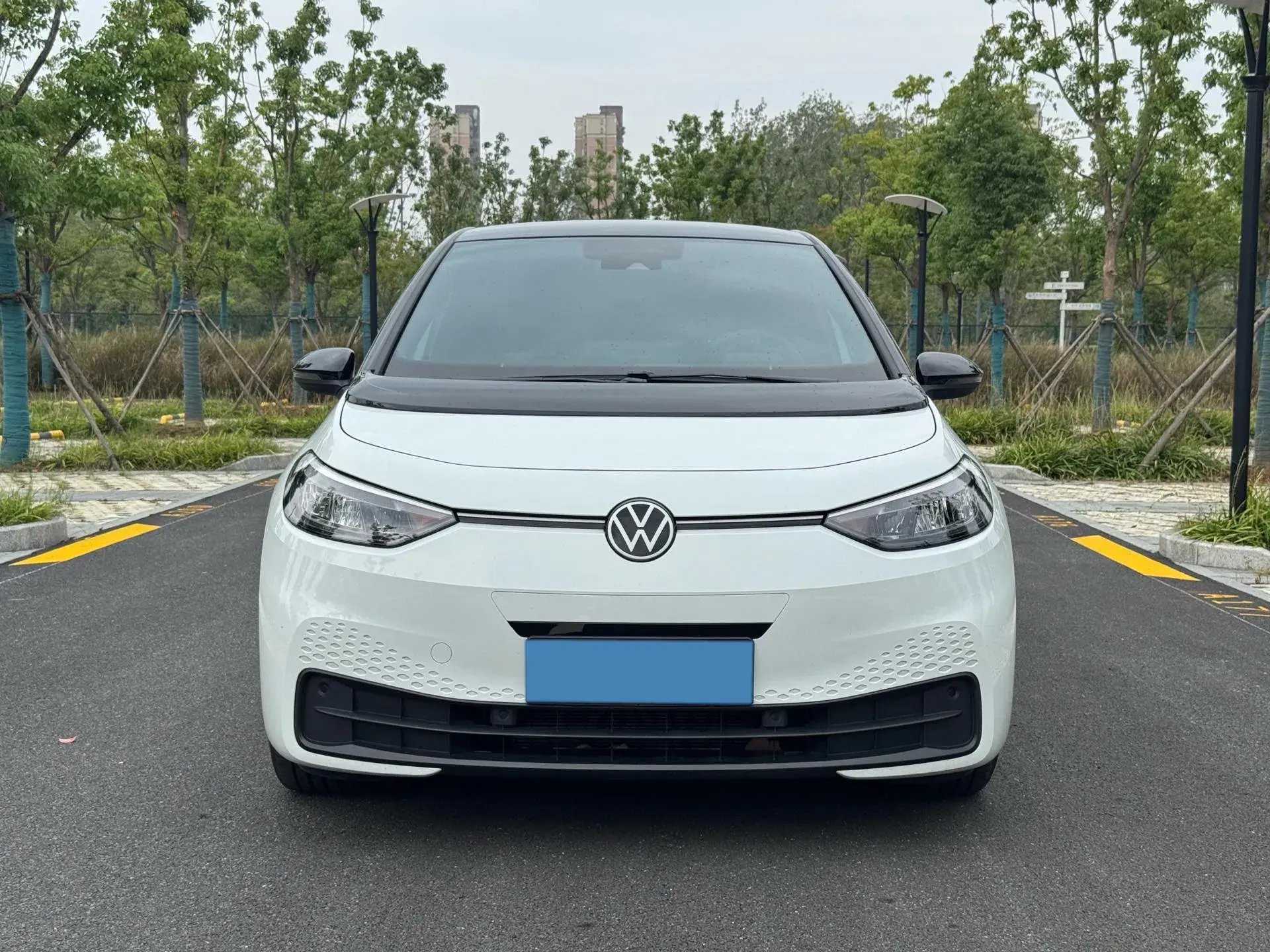 2025 VOLKSWAGEN ID.3 thumbnail 2