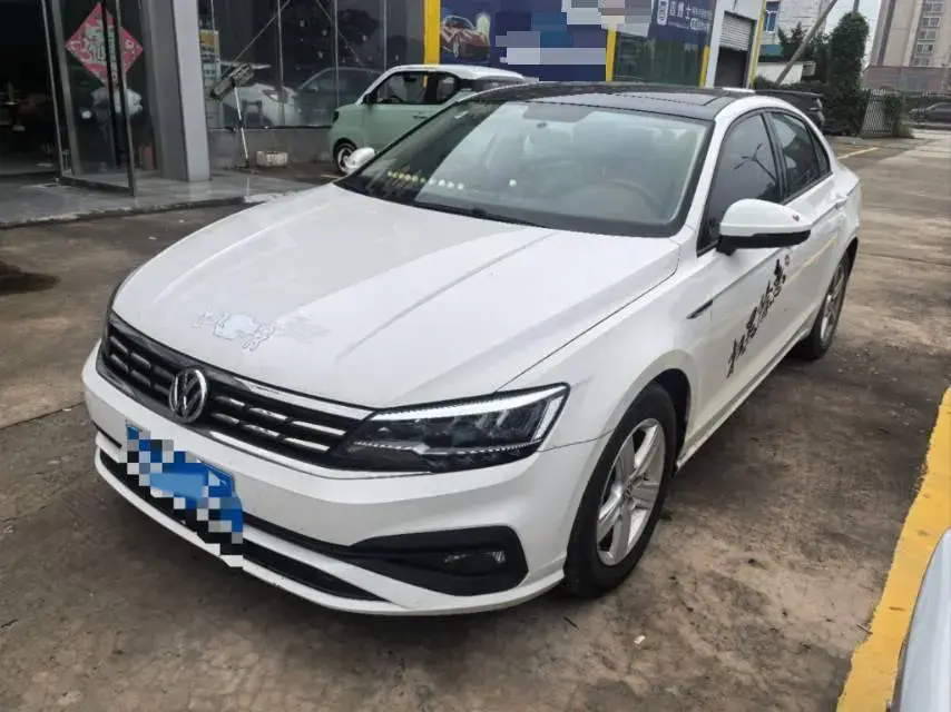 2019 VOLKSWAGEN LAMANDO view 1