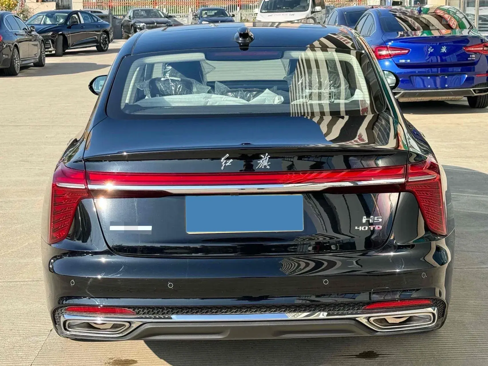 2024 HONGQI H5 thumbnail 4