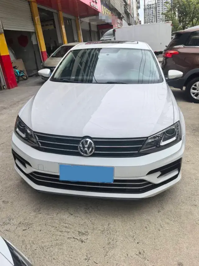 2018 VOLKSWAGEN SAGITAR thumbnail 2