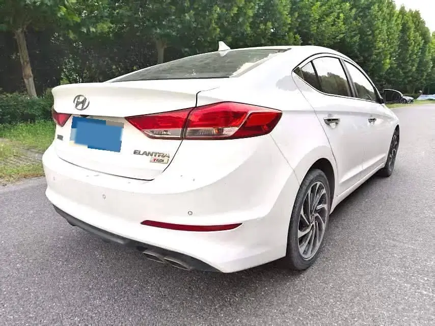 2019 HYUNDAI ELANTRA thumbnail 4
