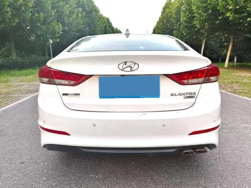 2019 HYUNDAI ELANTRA thumbnail 3