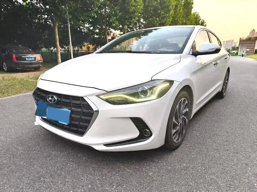 2019 HYUNDAI ELANTRA view 1