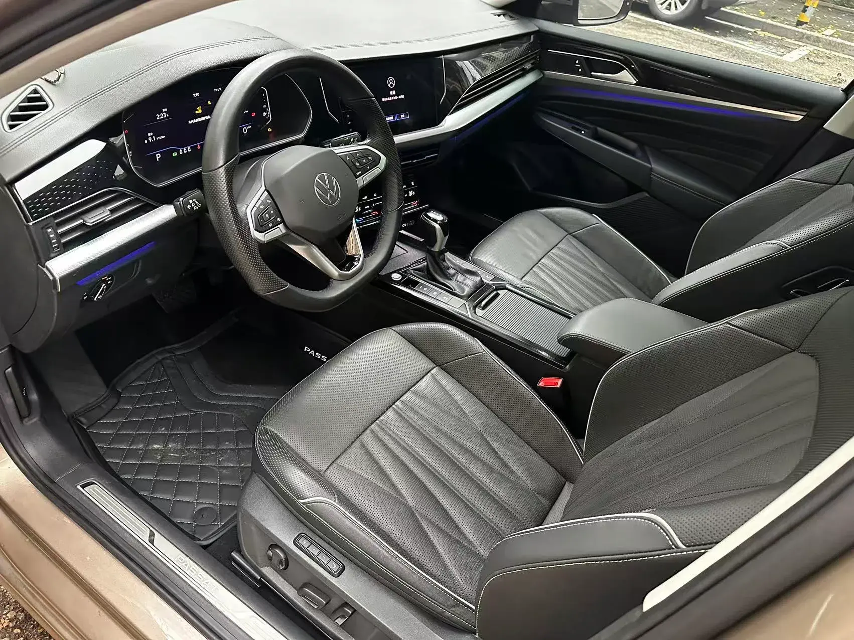 2022 VOLKSWAGEN PASSAT thumbnail 3