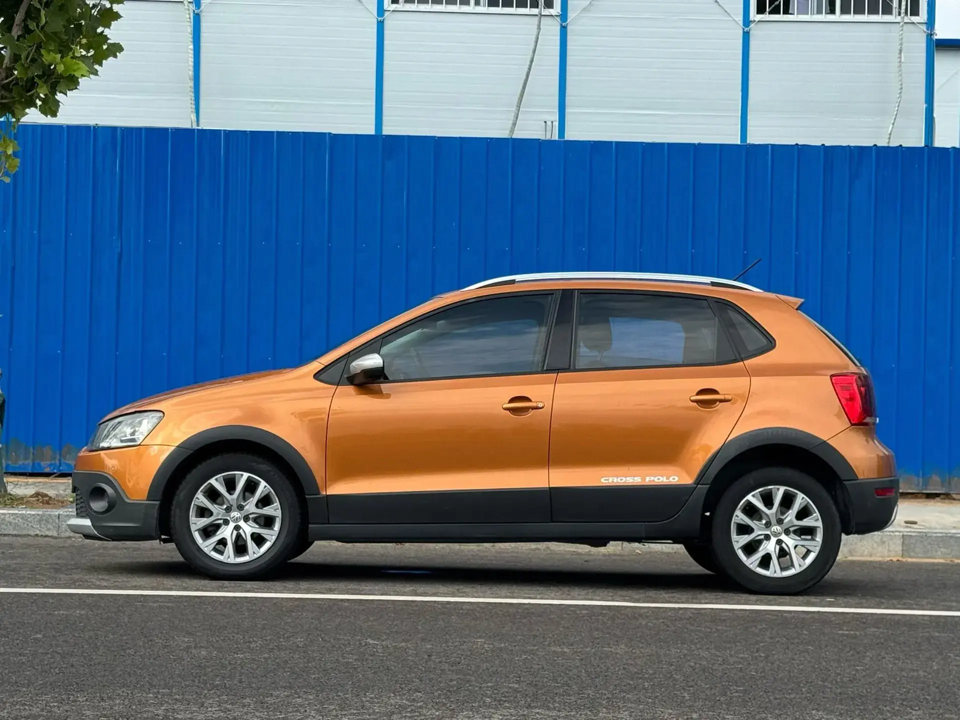 2018 VOLKSWAGEN POLO thumbnail 3