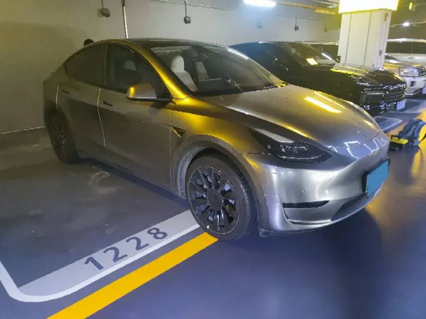 2022 TESLA MODEL thumbnail 2