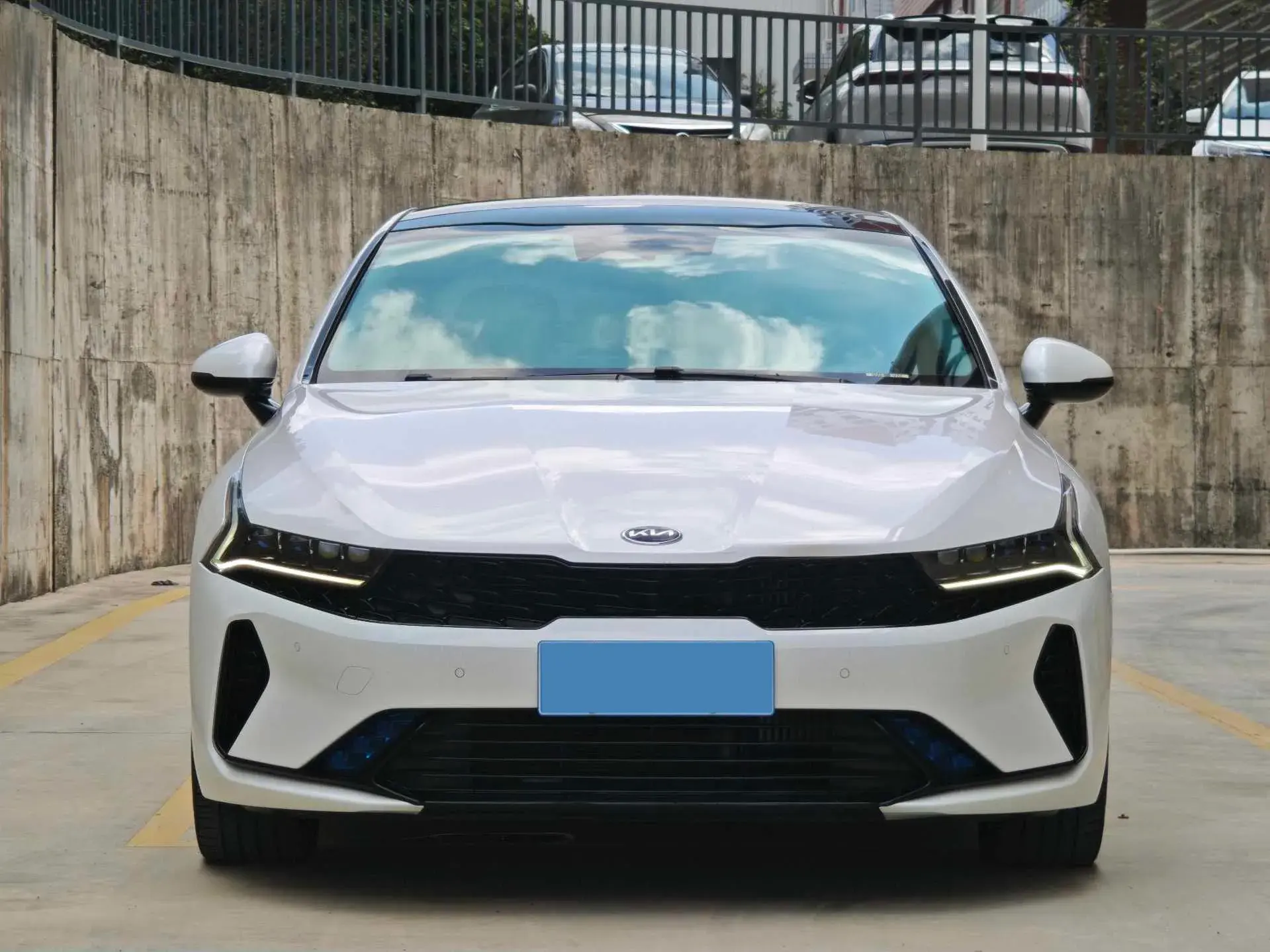 2020 KIA K5 thumbnail 2