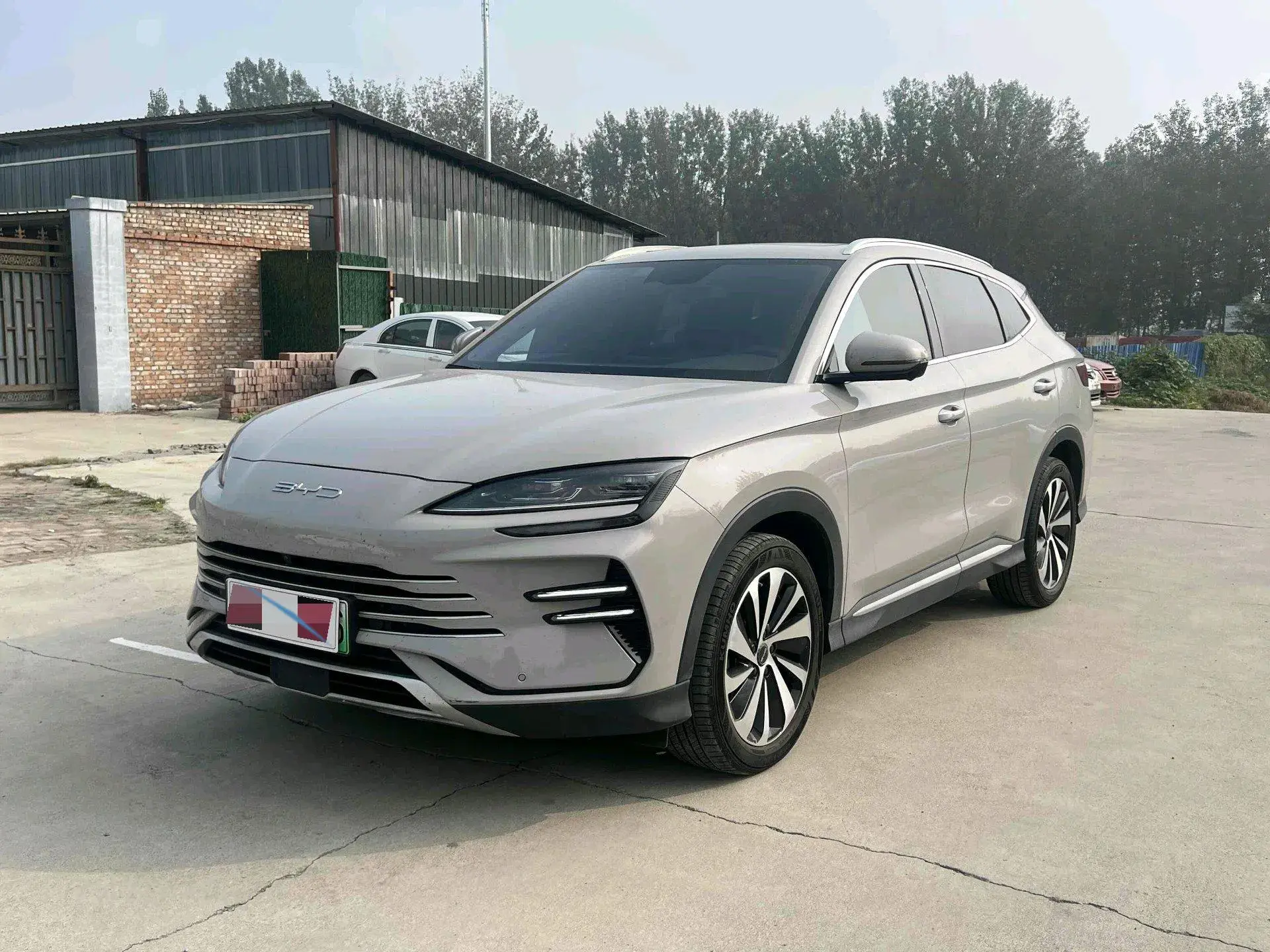 2024 BYD SONG view 1