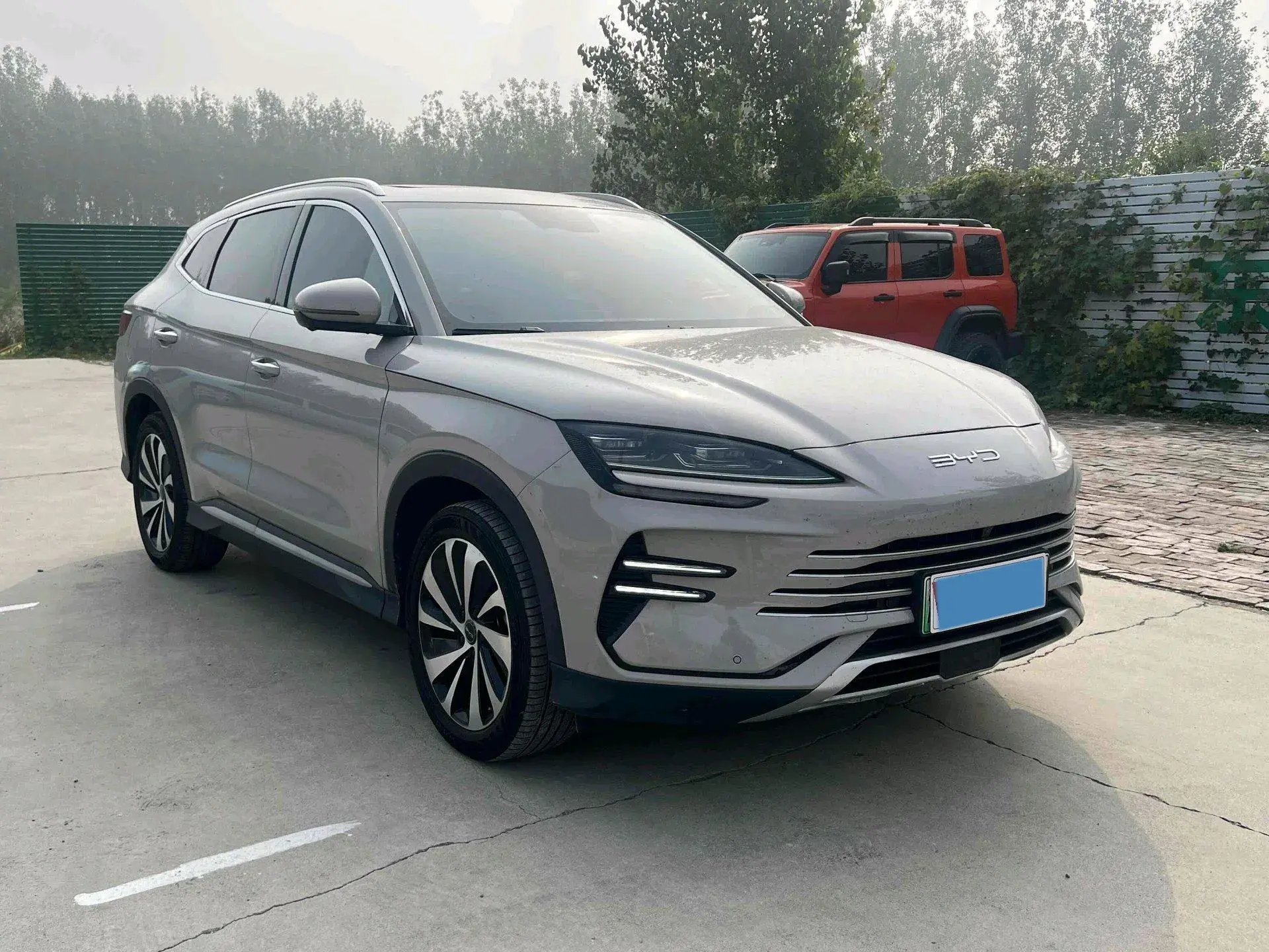 2024 BYD SONG thumbnail 3