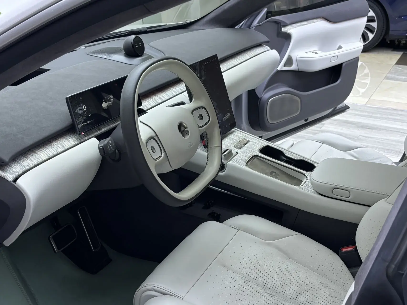 2022 NIO ET7 thumbnail 4