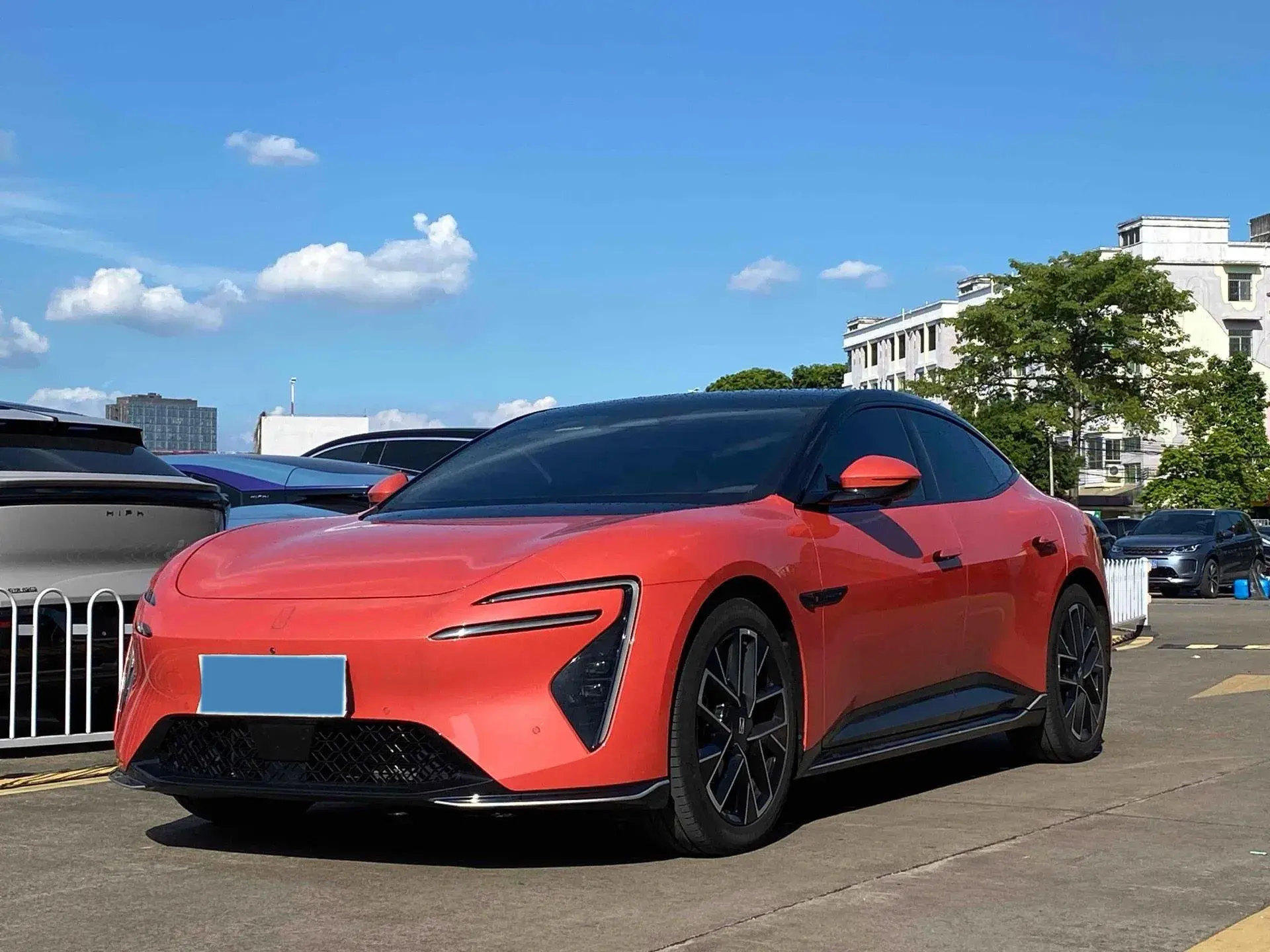 2025 AVATR 06 view 1