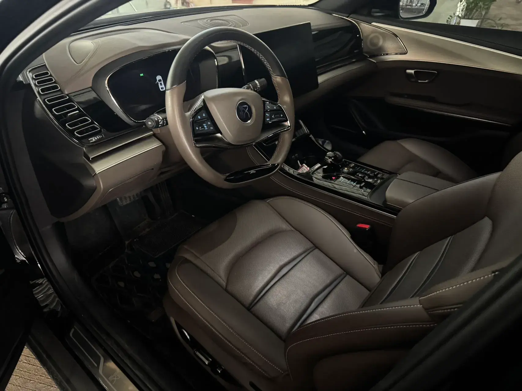 2021 BYD HAN thumbnail 2