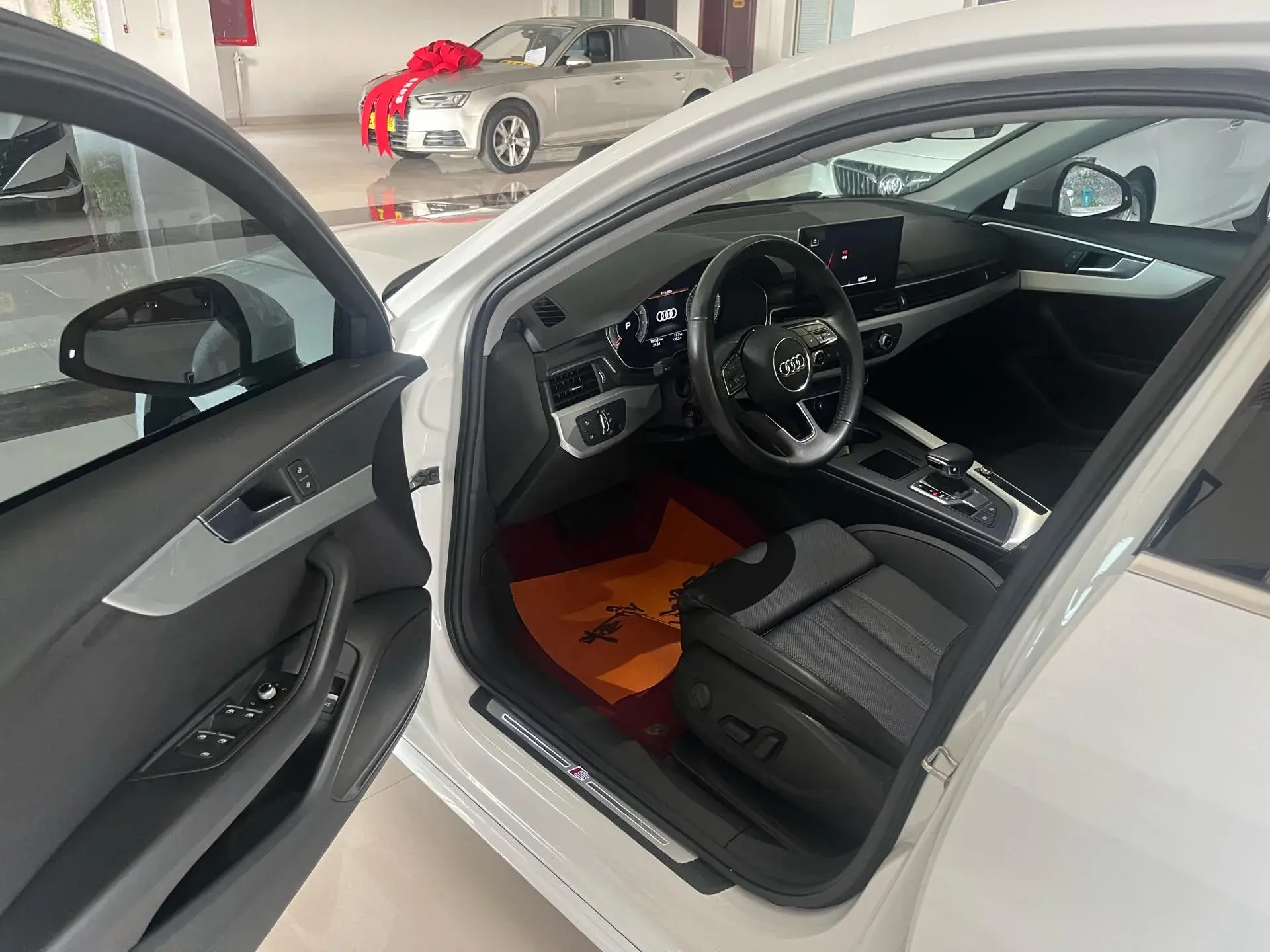 2020 AUDI A4L thumbnail 4