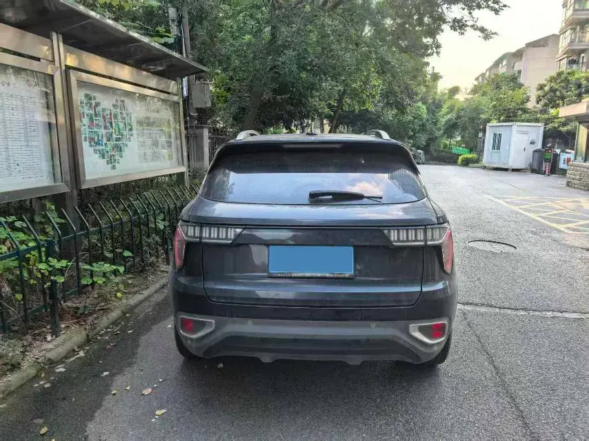 2018 LYNK&CO 01 thumbnail 3