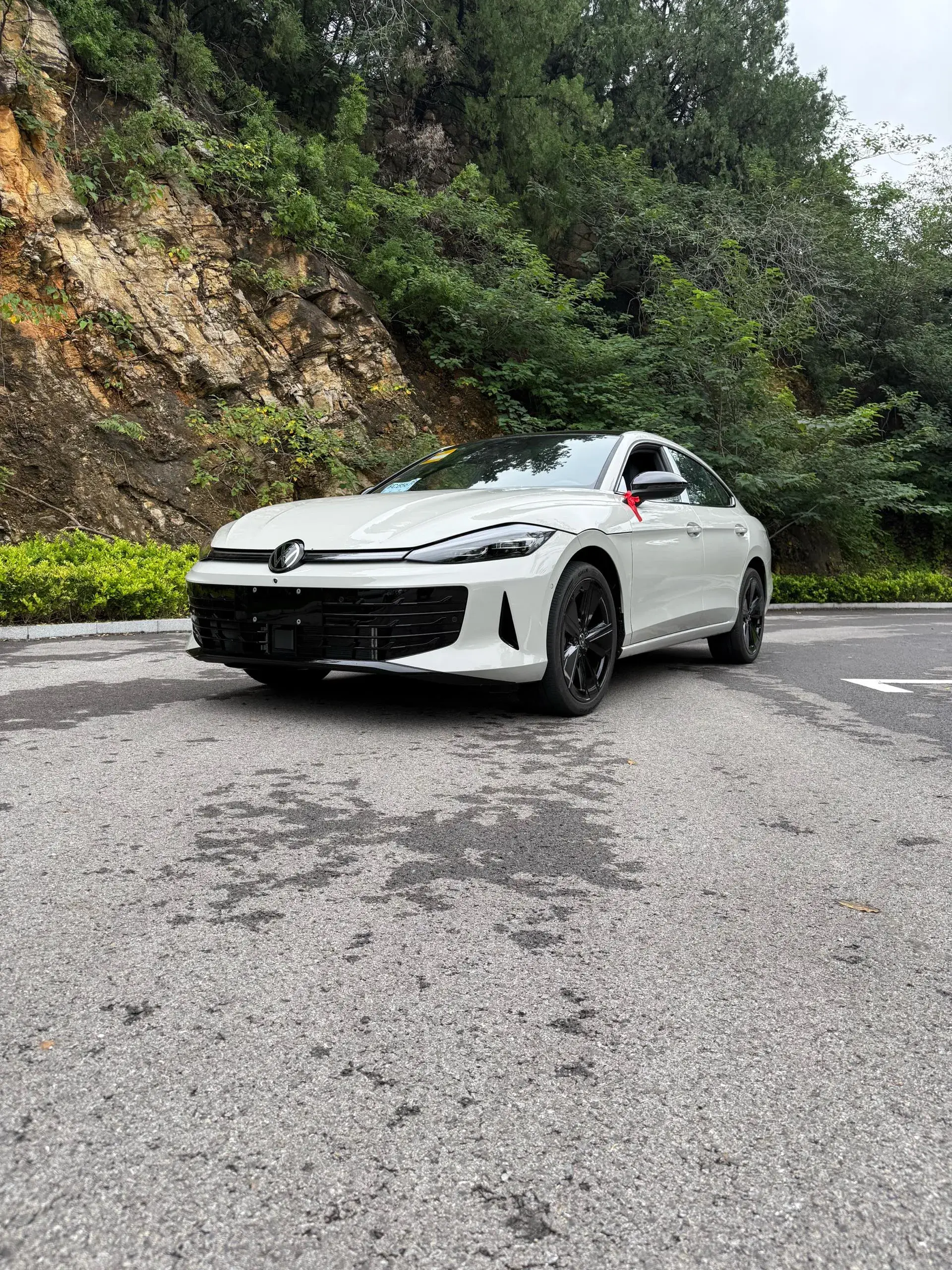 2023 VOLKSWAGEN LAMANDO view 1