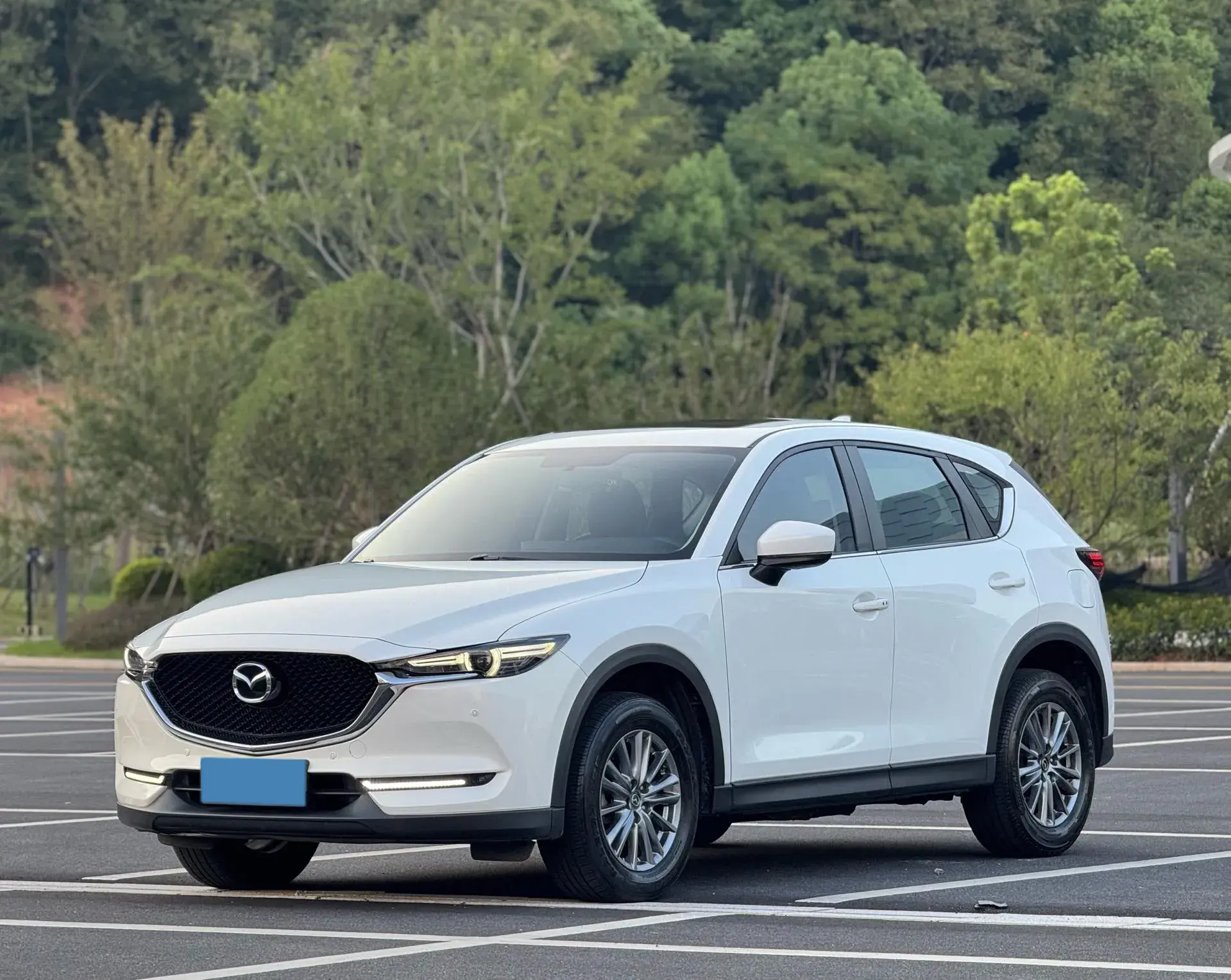 2017 MAZDA CX-5 view 1