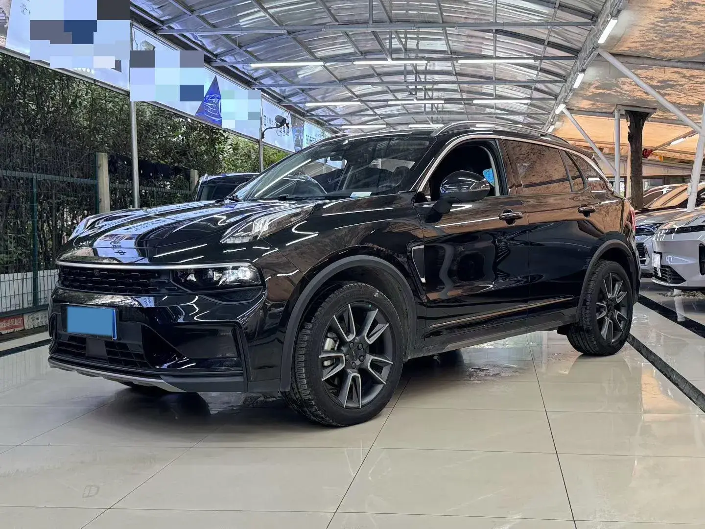 2021 LYNK&CO 01 view 1