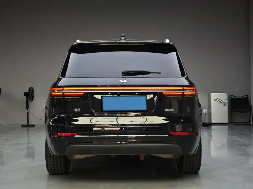 2021 LI ONE thumbnail 4