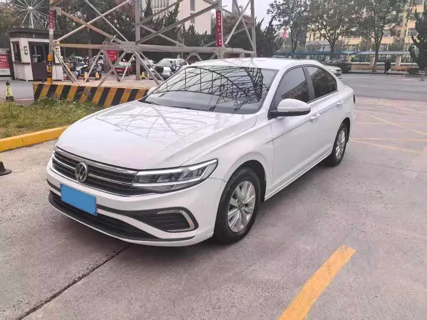 2023 VOLKSWAGEN BORA view 1