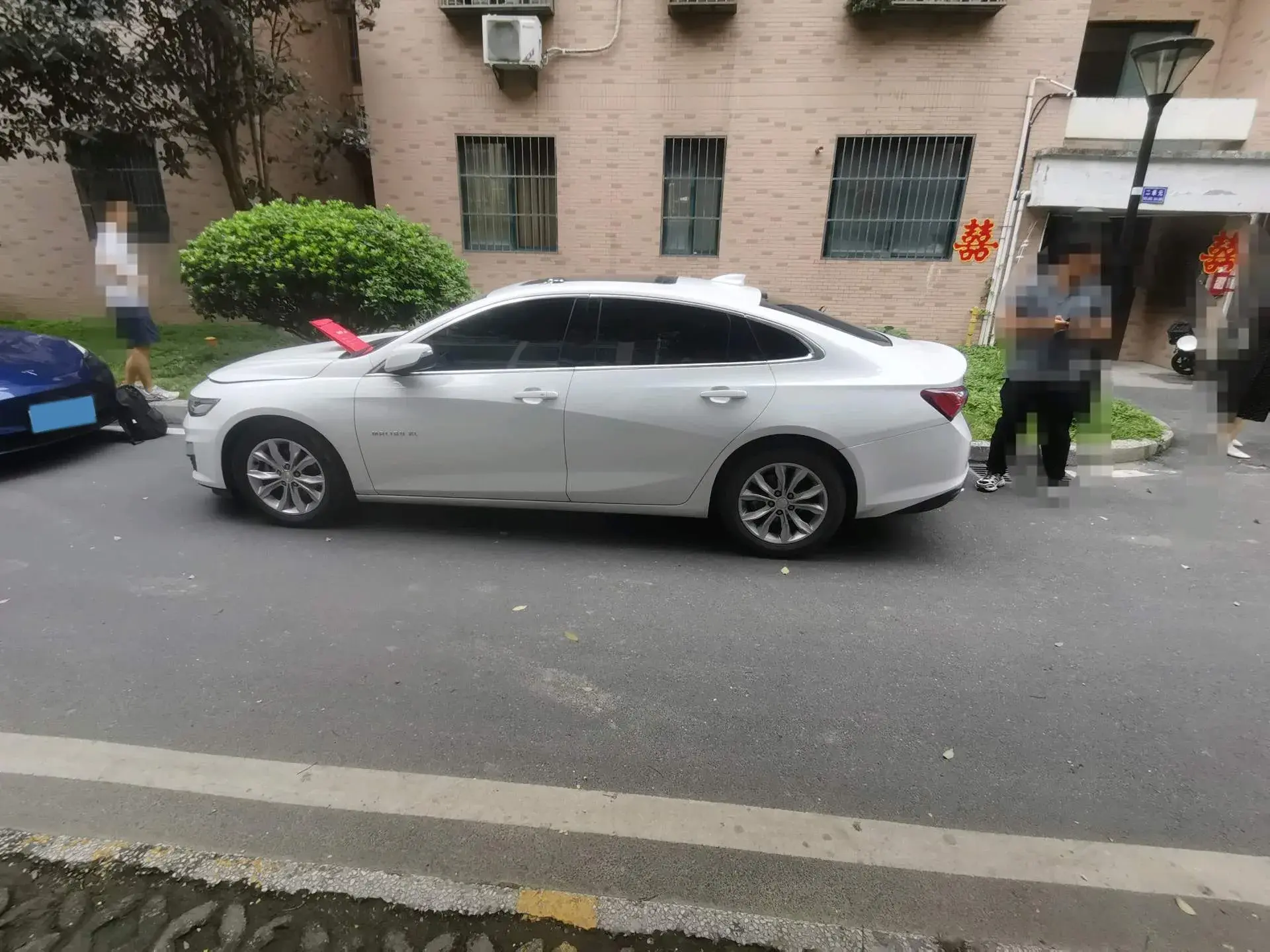 2019 CHEVROLET MALIBU thumbnail 4