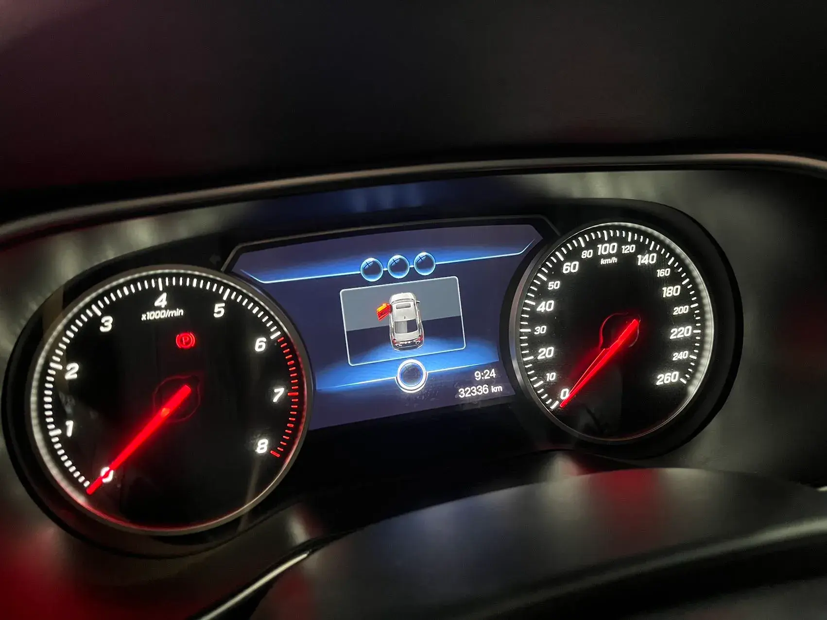 2022 HONGQI H5 thumbnail 3