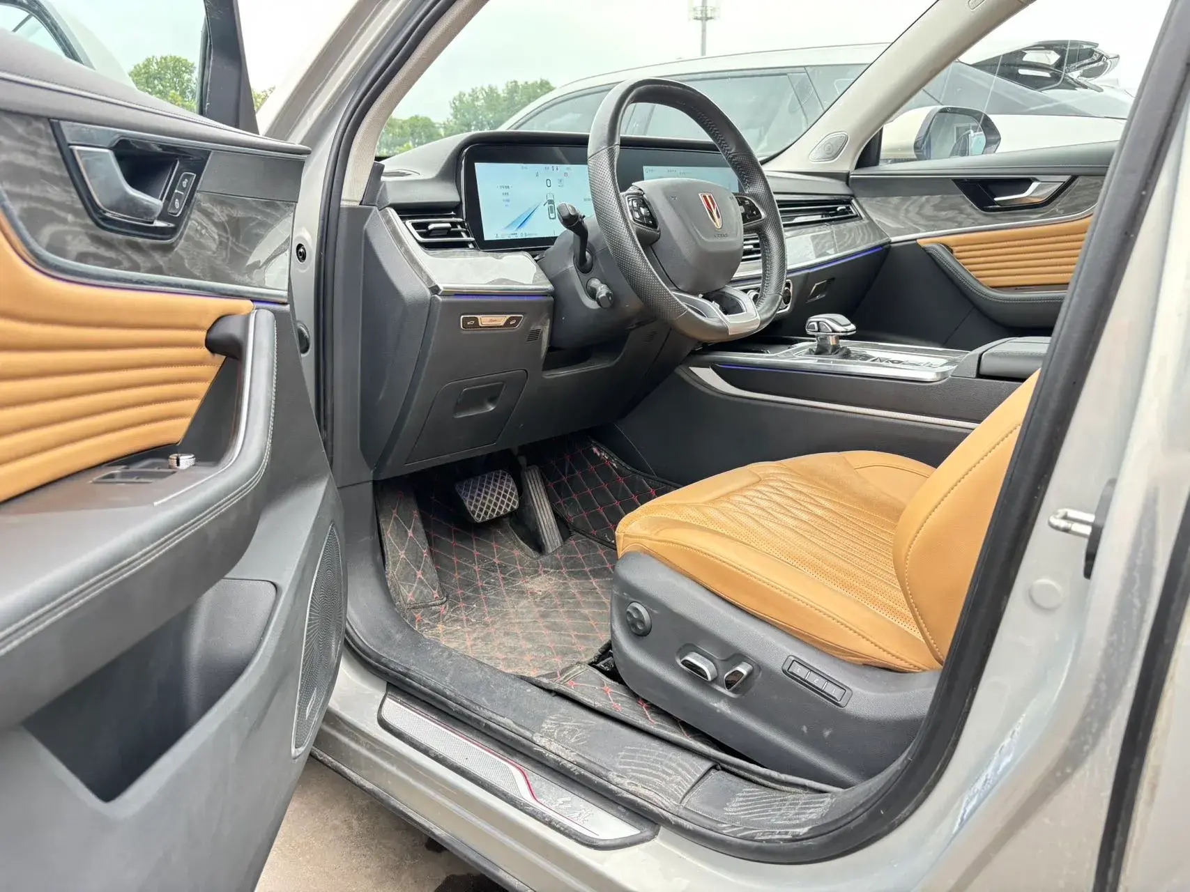 2023 HONGQI HS5 thumbnail 2