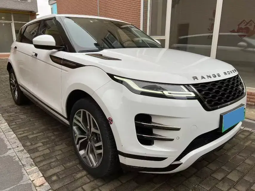 2022 LAND ROVER thumbnail 3