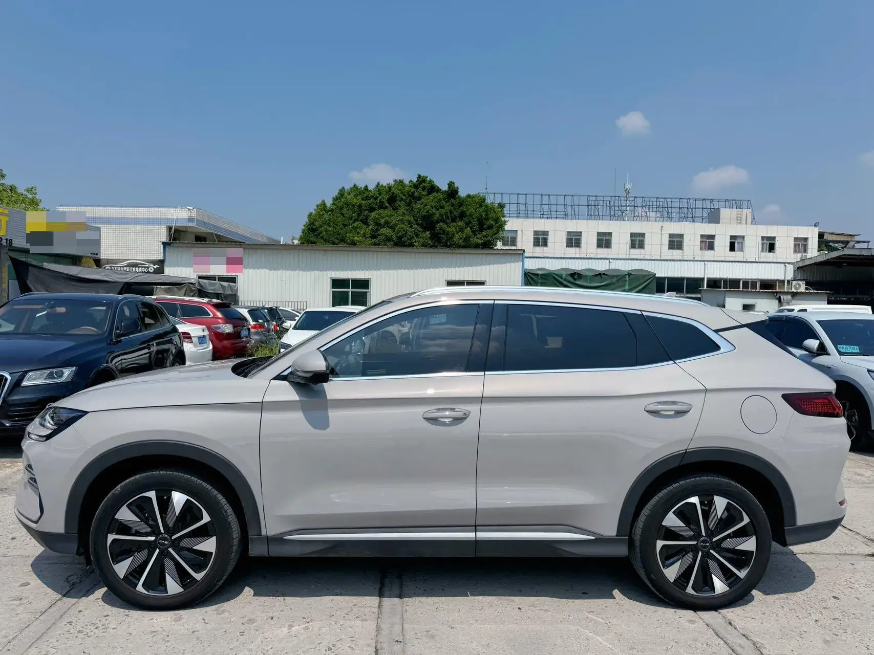 2025 BYD SONG thumbnail 3