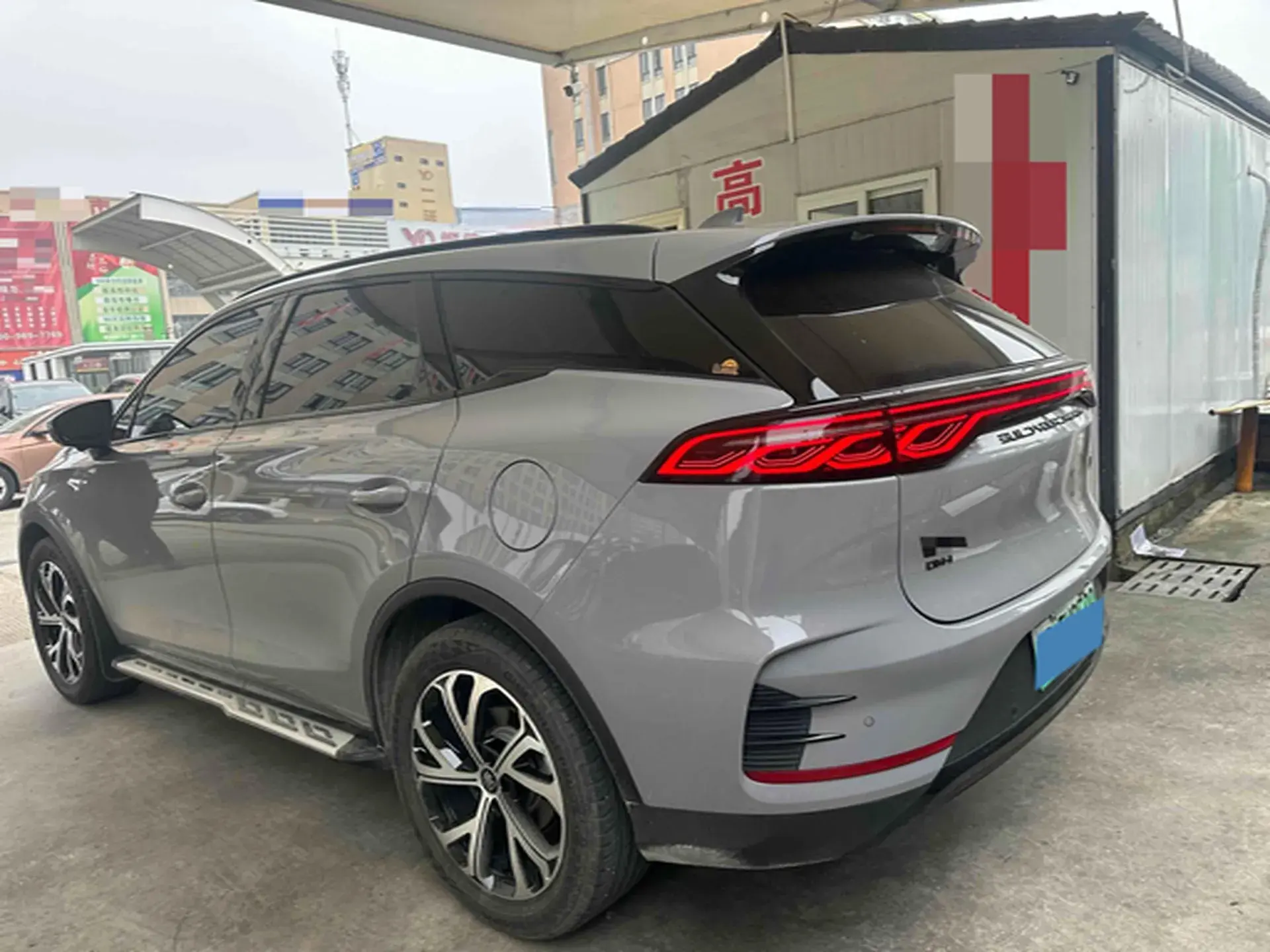 2025 BYD TANG thumbnail 3