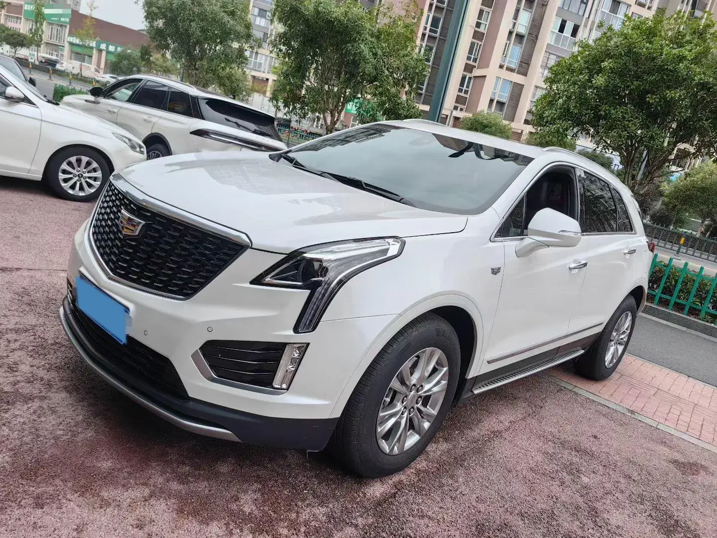 2020 CADILLAC XT5 view 1