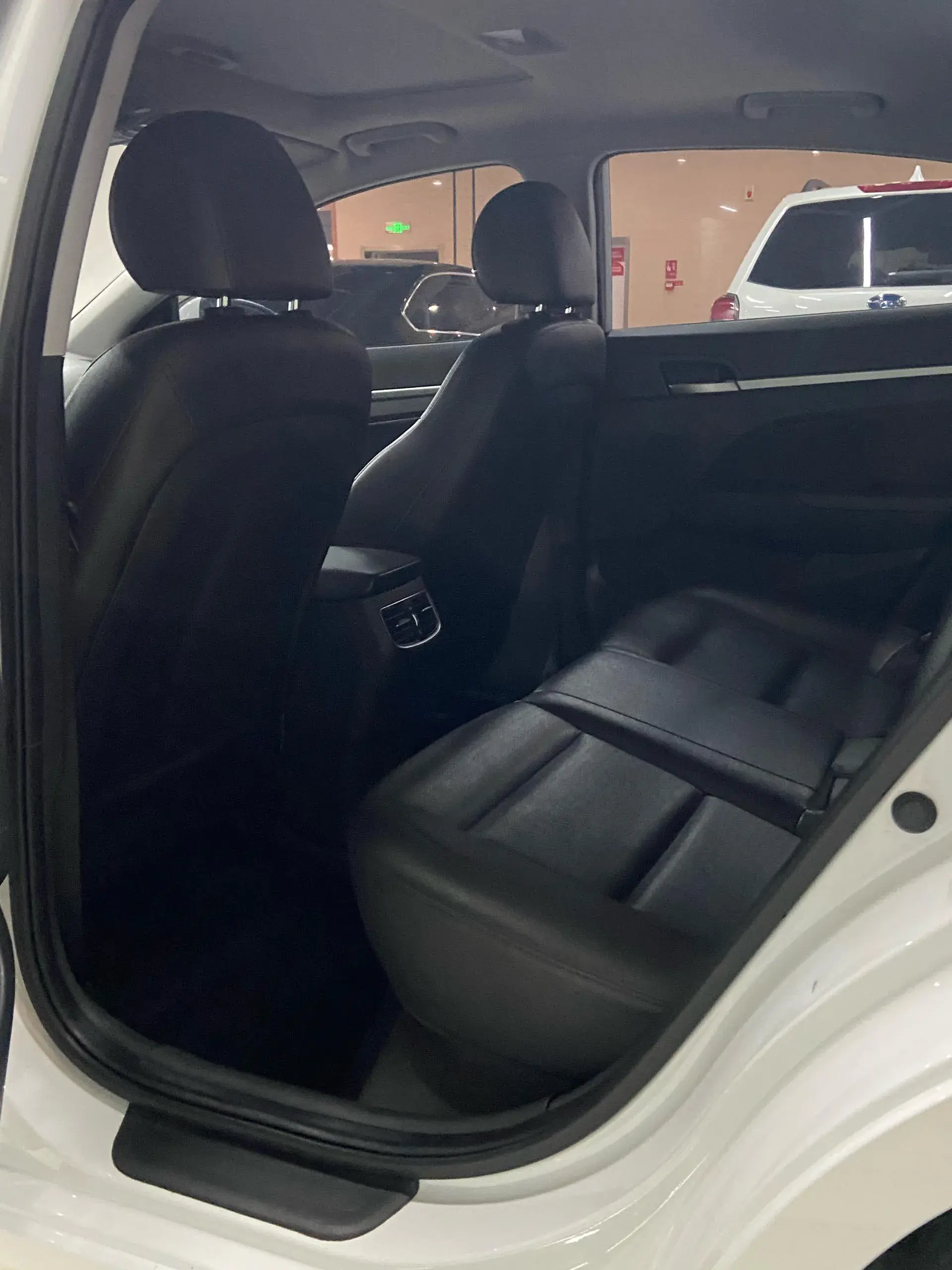 2020 HYUNDAI ELANTRA thumbnail 3