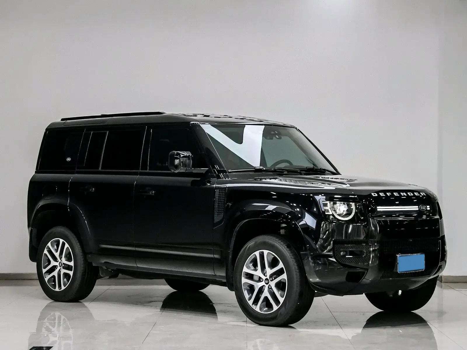 2024 LAND ROVER thumbnail 3