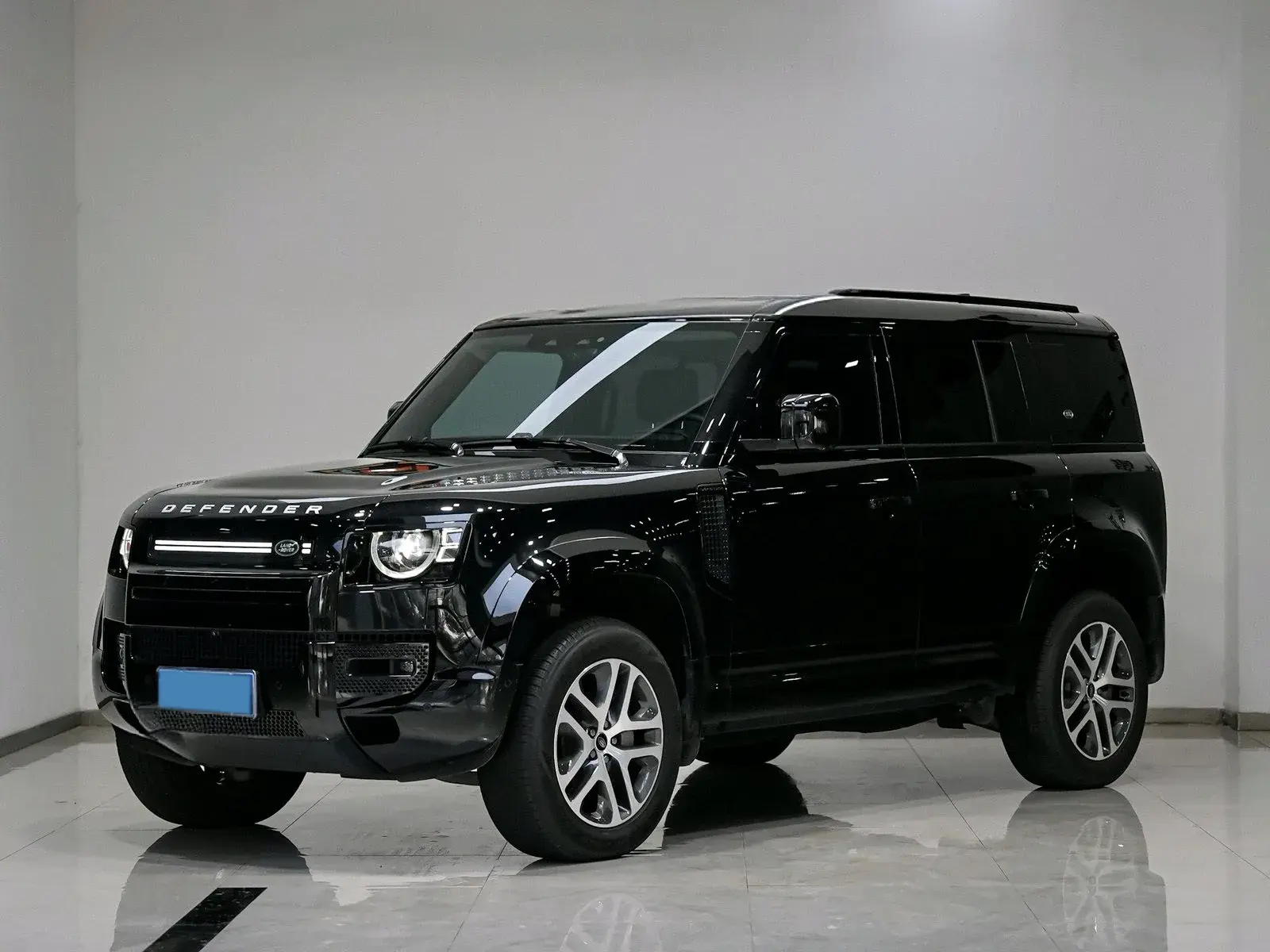 2024 LAND ROVER view 1