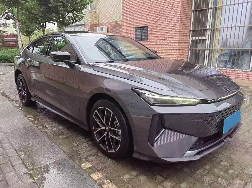 2024 CHANGAN UNI-V thumbnail 3