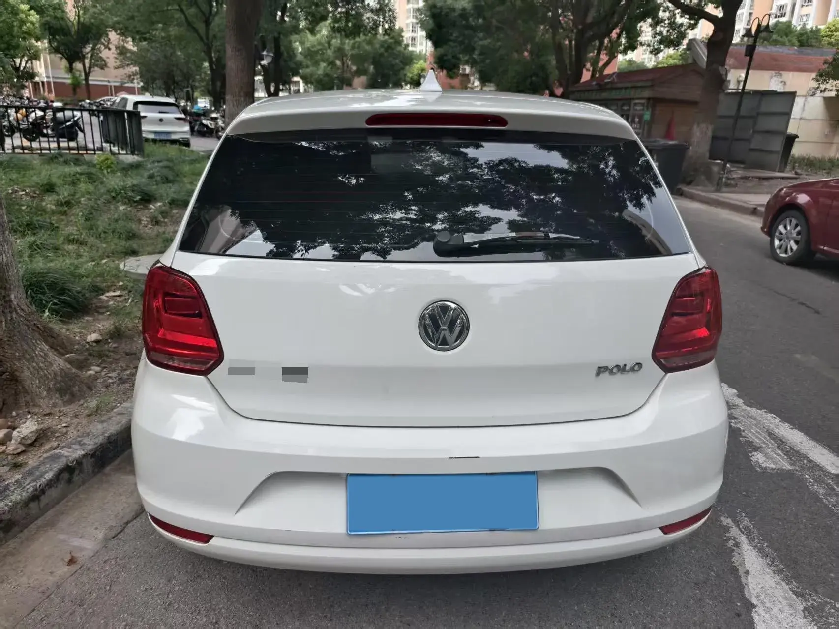 2016 VOLKSWAGEN POLO thumbnail 4