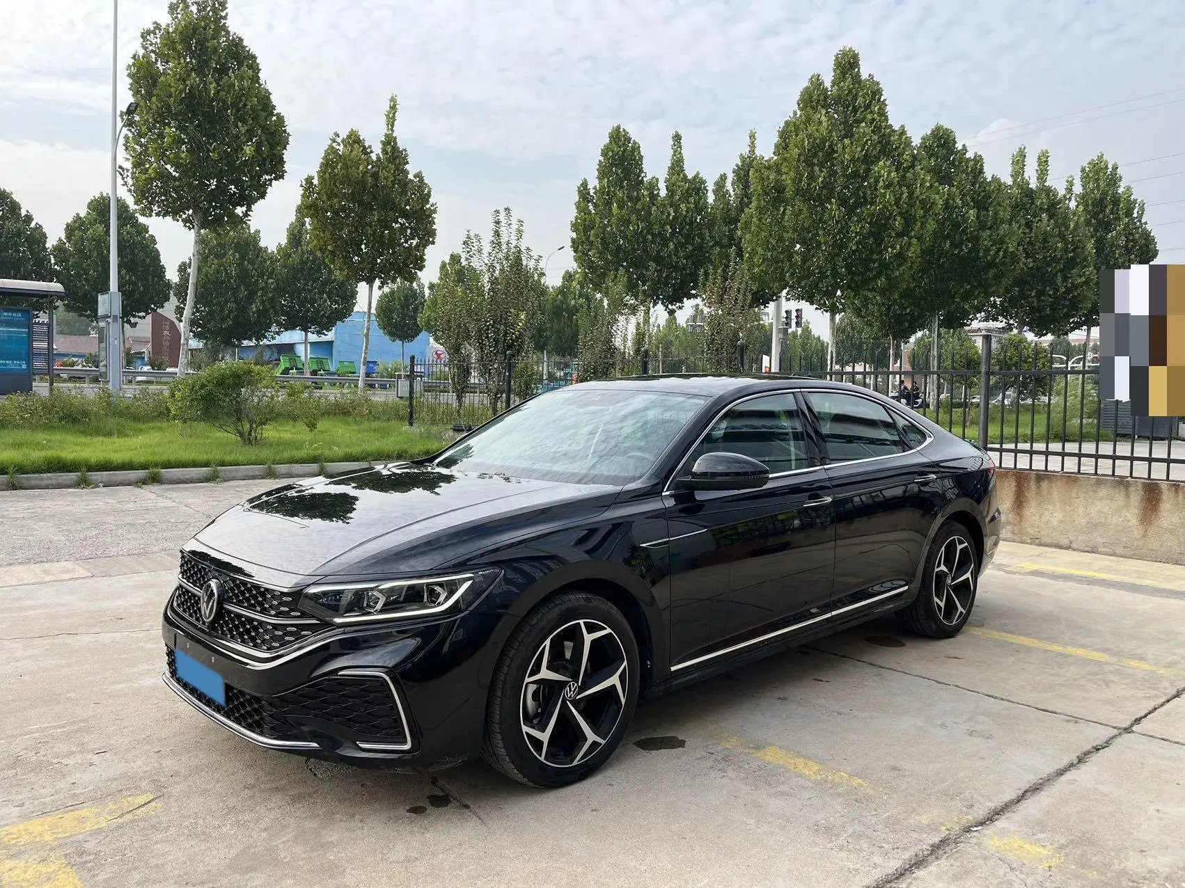 2024 VOLKSWAGEN PASSAT view 1