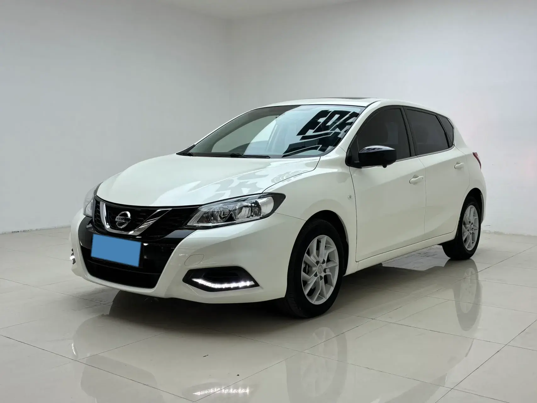 2021 NISSAN TIIDA view 1