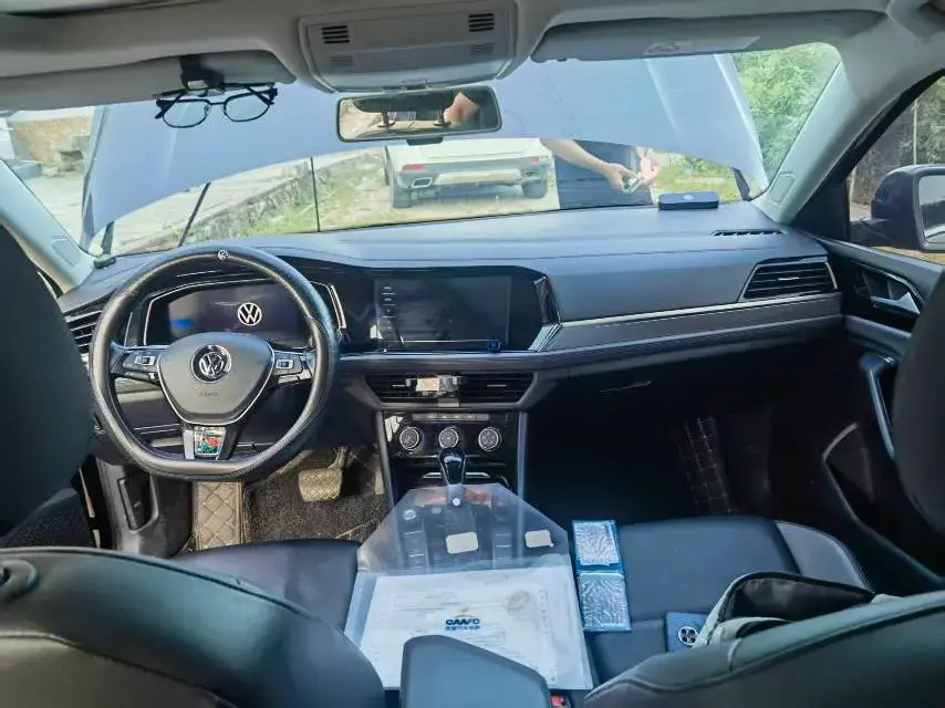 2022 VOLKSWAGEN SAGITAR thumbnail 4