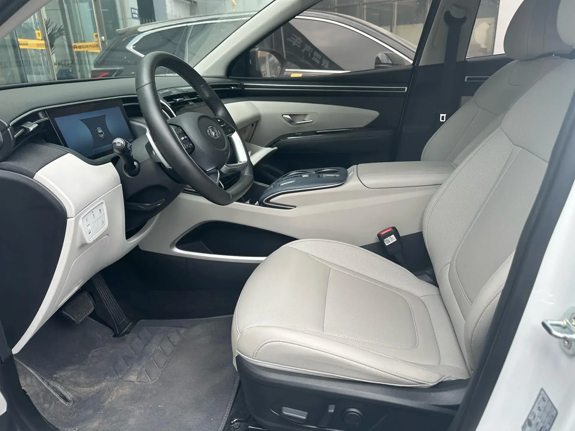 2021 HYUNDAI TUCSON thumbnail 4