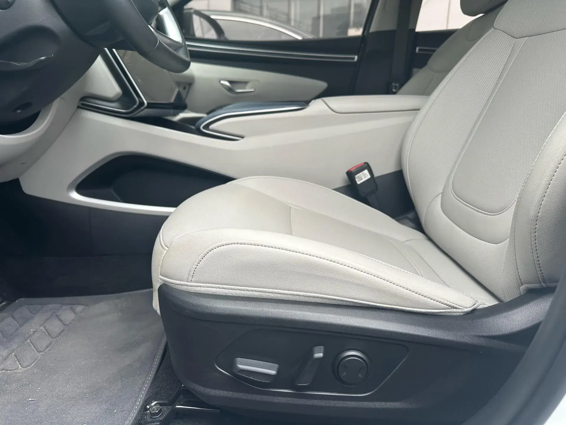 2021 HYUNDAI TUCSON thumbnail 2