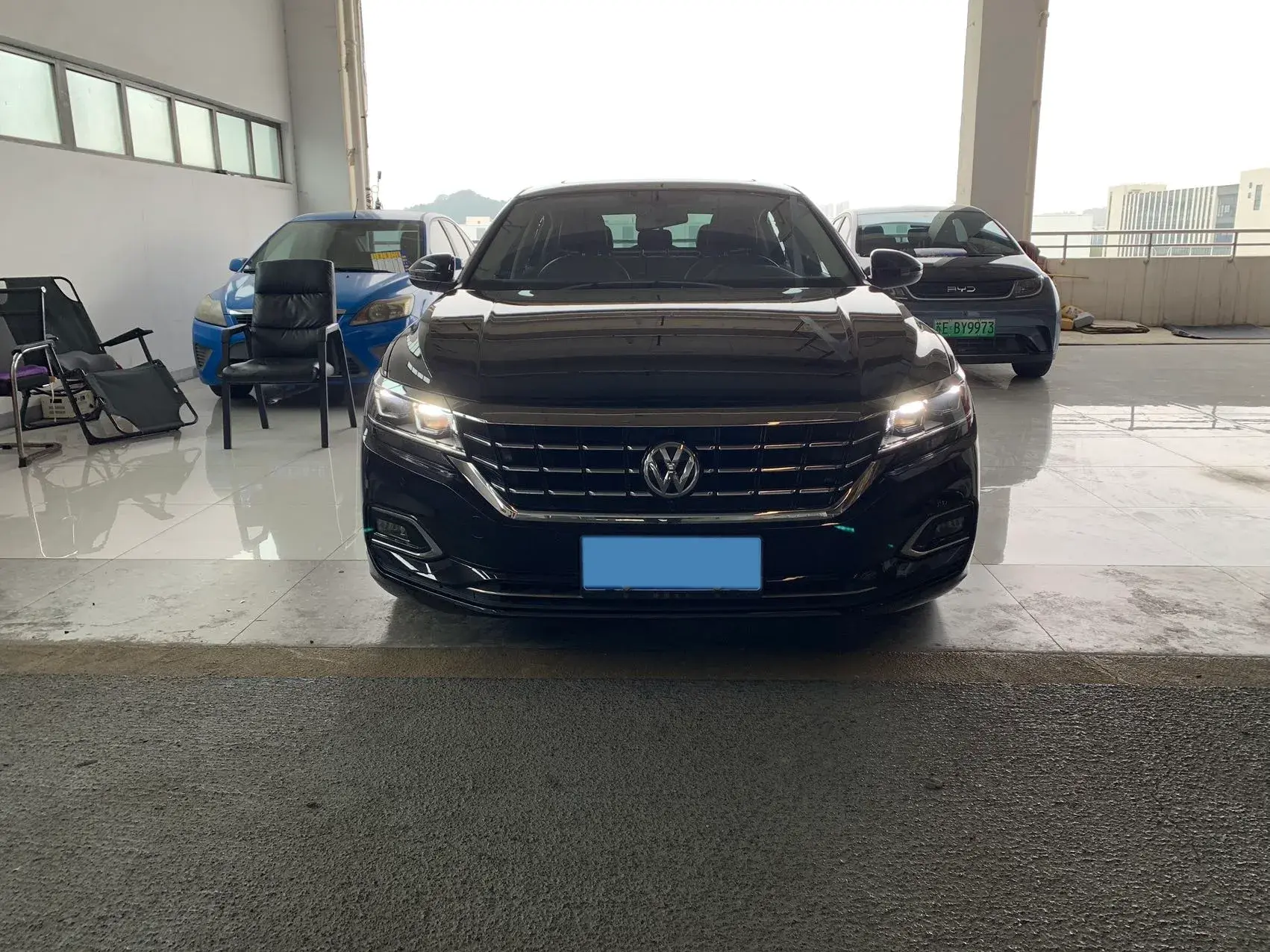 2019 VOLKSWAGEN PASSAT thumbnail 2