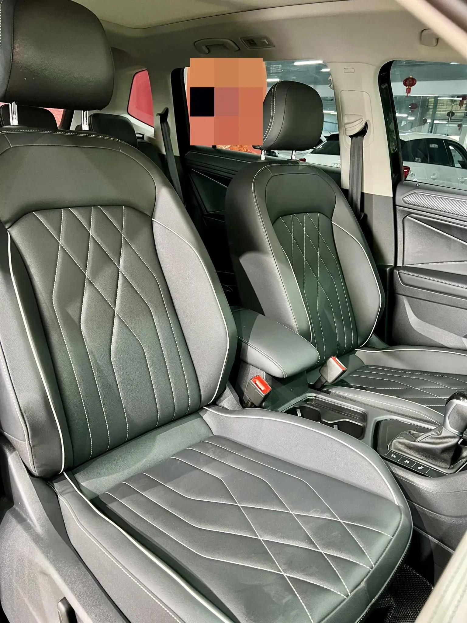 2024 VOLKSWAGEN TIGUAN thumbnail 4