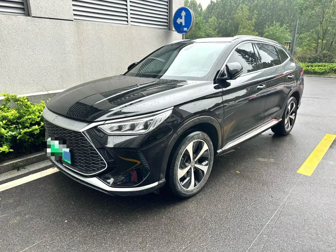 2022 BYD SONG view 1