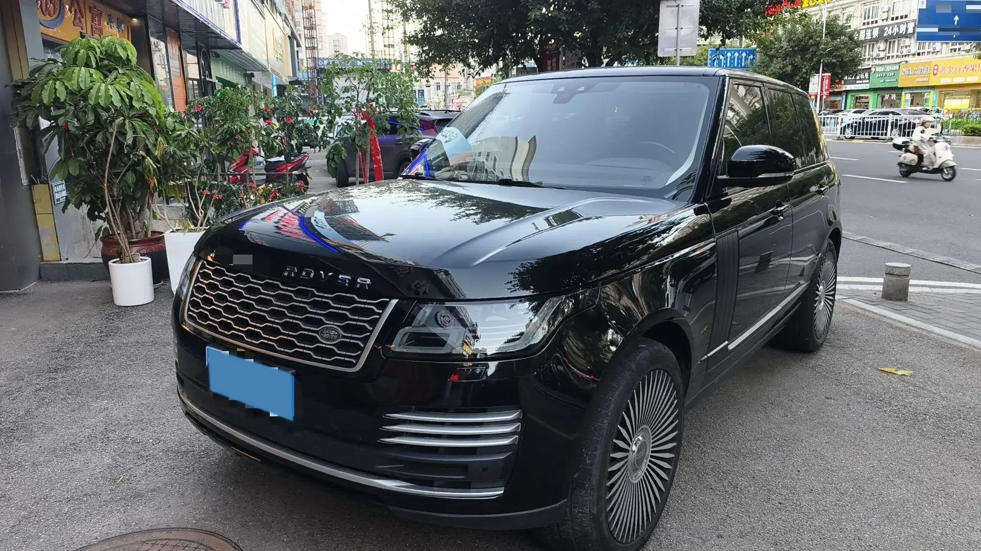 2020 LAND ROVER view 1